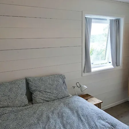 Lauvlid By Interhome Tysnes