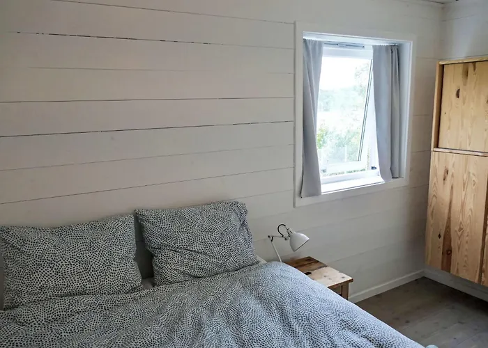 Lauvlid By Interhome Tysnes