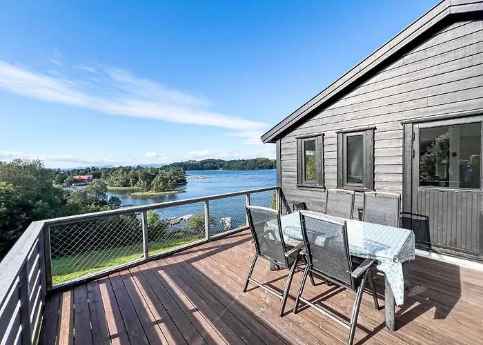 Lauvlid By Interhome * Tysnes